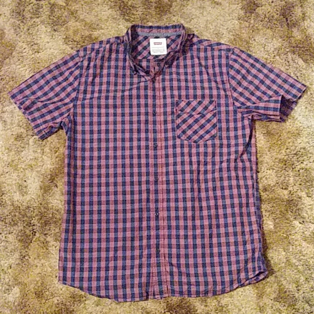 Levi's 🌟 Button Down